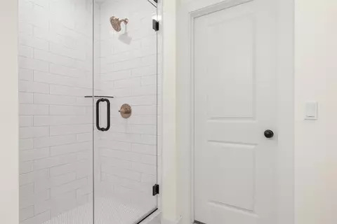 Bath - 3711 Eureka Dr, Norman, OK 73069 photo 6 of 6