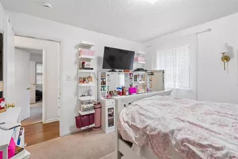 Bedroom - 910 Mccall Dr, Norman, OK 73072 photo 6 of 9