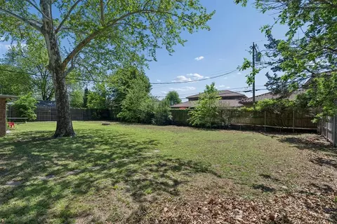 Exterior - 910 Mccall Dr, Norman, OK 73072 photo 6 of 6