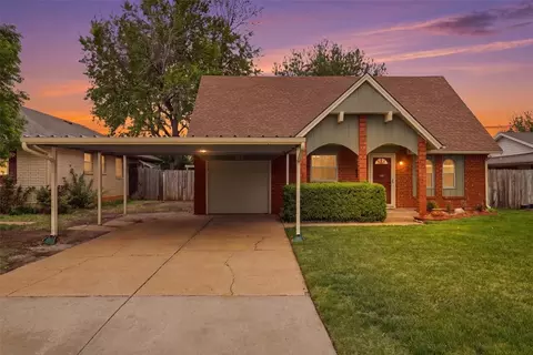 703 Crestmoor Dr, Moore, OK 73160