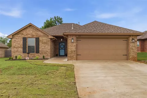 1412 SE 6th St, Moore, OK 73160