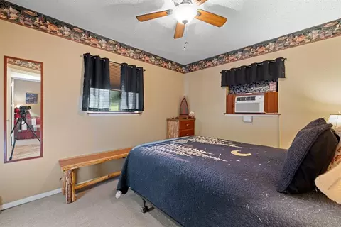 Bedroom - 17 Halibut Bay Rd, Broken Bow, OK 74728 photo 4 of 5
