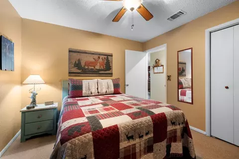 Bedroom - 17 Halibut Bay Rd, Broken Bow, OK 74728 photo 3 of 5