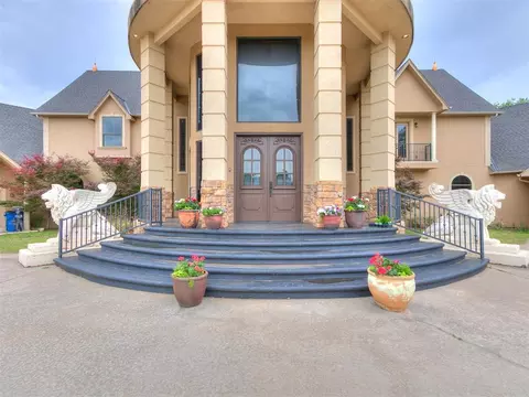 1801 W Carolina Ave, Chickasha, OK 73018