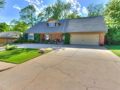 1301 Pine Oak Cir, Edmond, OK 73034