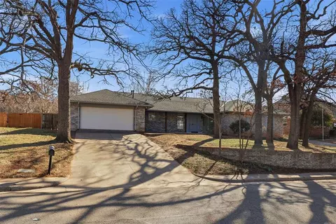 1212 Ridgecrest Rd, Edmond, OK 73013