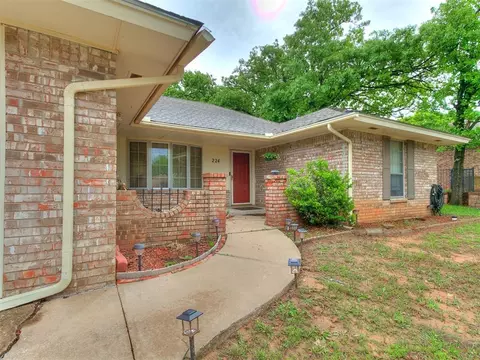 224 Chaucer Cresent St, Midwest City, OK 73130