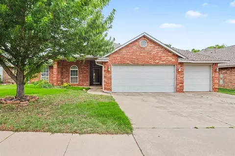 3825 Pamela Ln, Yukon, OK 73099