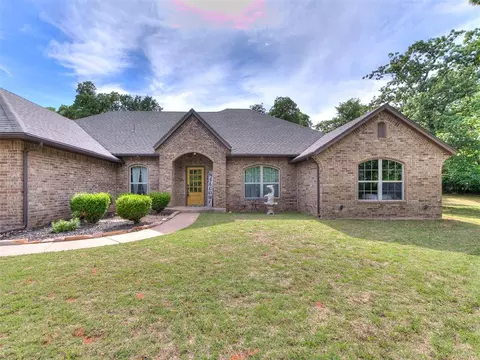 1595 Red River Cir, Edmond, OK 73025