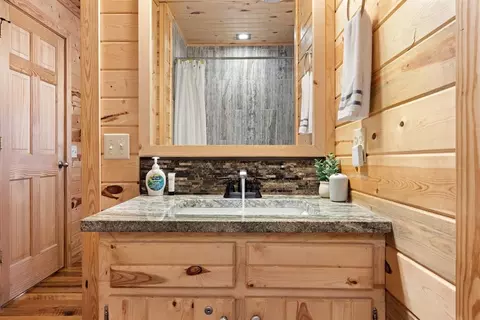 Bath - 32 Fireside Land, Broken Bow, OK 74728 photo 7 of 8