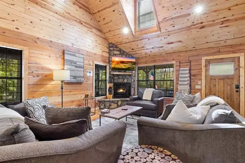 Living - 32 Fireside Land, Broken Bow, OK 74728 photo 3 of 6