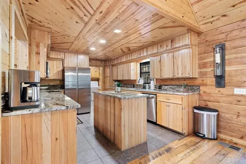 Kitchen - 32 Fireside Land, Broken Bow, OK 74728 photo 1 of 6