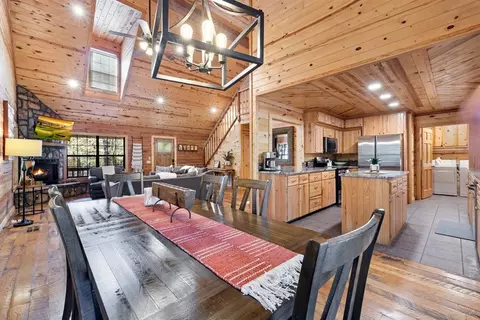 Dining - 32 Fireside Land, Broken Bow, OK 74728 photo 2 of 3