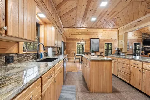 Kitchen - 32 Fireside Land, Broken Bow, OK 74728 photo 3 of 6