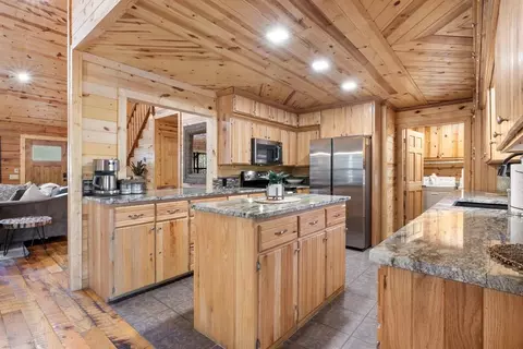 Kitchen - 32 Fireside Land, Broken Bow, OK 74728 photo 2 of 6