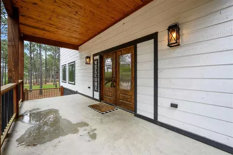 Exterior - 118 Hackberry Flat Trl, Broken Bow, OK 74728 photo 7 of 13