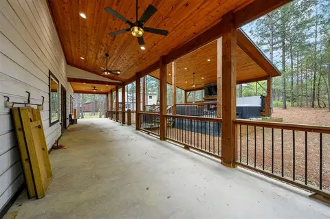 Exterior - 118 Hackberry Flat Trl, Broken Bow, OK 74728 photo 11 of 13