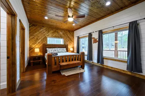 Bedroom - 118 Hackberry Flat Trl, Broken Bow, OK 74728 photo 1 of 7