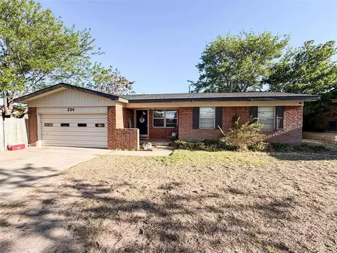 234 Circle Dr, Guymon, OK 73942