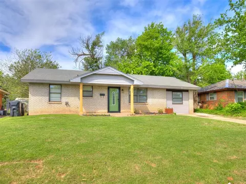 211 S Bristow St, Moore, OK 73160