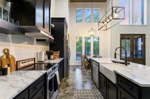 Kitchen - 88 Bear Hickory Trl, Broken Bow, OK 74728 photo 5 of 8