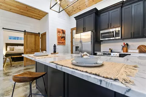Kitchen - 165 Bear Cedar Trl, Broken Bow, OK 74728 photo 8 of 8