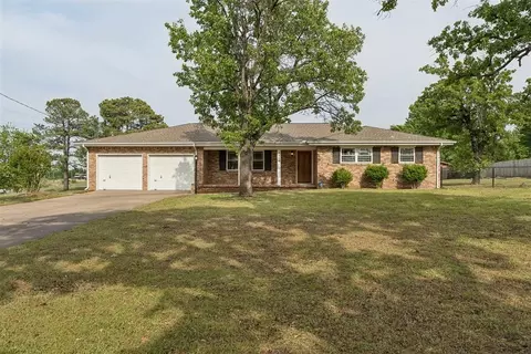 1668 E Circle Dr, Choctaw, OK 73020