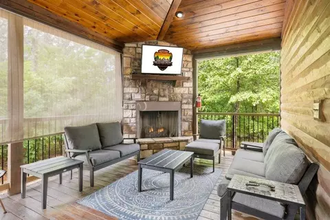 Exterior - 265 Sugarberry Trl, Broken Bow, OK 74728 photo 1 of 5