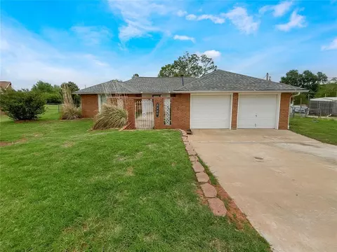 1743 E Ridgeview Ter, Mustang, OK 73064
