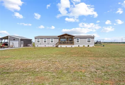 Exterior - 130 Hydro Hills Rd, Hydro, OK 73048 photo 1 of 3