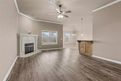 Living - 1609 Chambers St, Norman, OK 73071 photo 1 of 3
