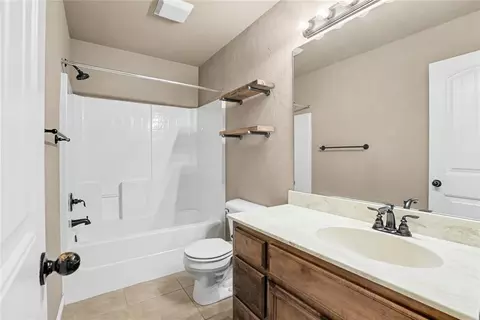 Bath - 1609 Chambers St, Norman, OK 73071 photo 4 of 4