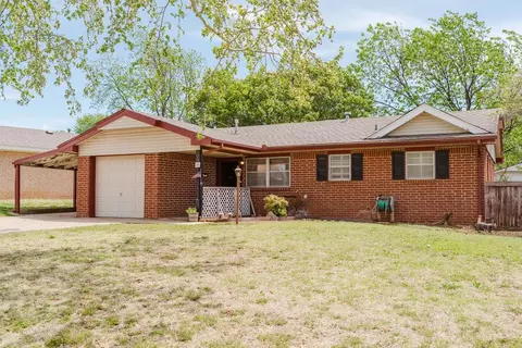 110 Ramsey Pl, Elk City, OK 73644