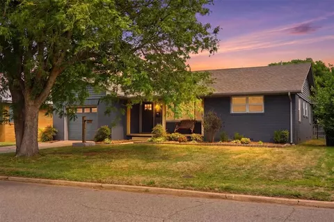 10616 Greystone Ave, The Village, OK 73120
