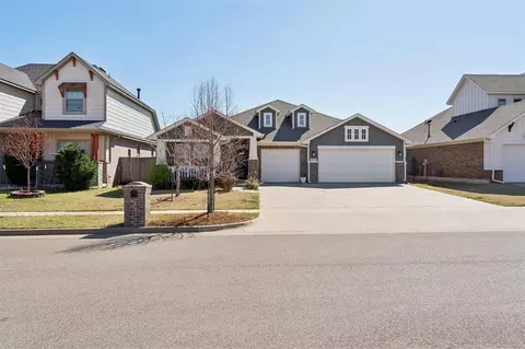 10436 NW 34th St, Yukon, OK 73099