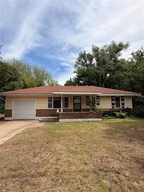 3104 N Holman Ct, Midwest City, OK 73110