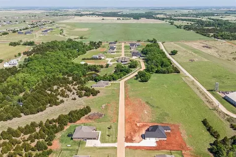 9380 Regado Ct, Guthrie, OK 73044