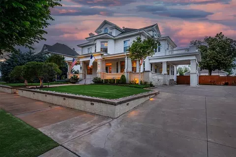 716 E Noble Ave, Guthrie, OK 73044