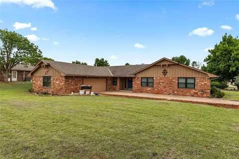 1440 Timber Crk, Weatherford, OK 73096
