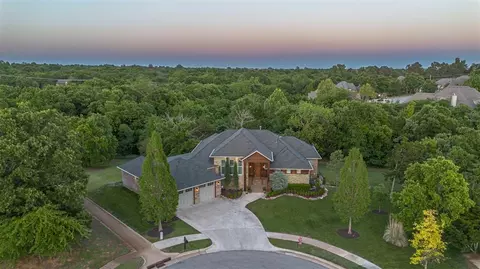 1308 Chain Bridge Ct, Edmond, OK 73034