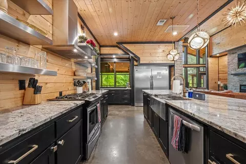 Kitchen - 653 Lost Cedar Trl, Broken Bow, OK 74728 photo 3 of 3