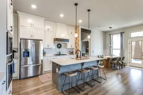 13221 SW 6th St, Yukon, OK 73099