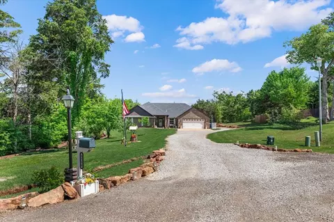 5796 Dogwood Dr, Guthrie, OK 73044