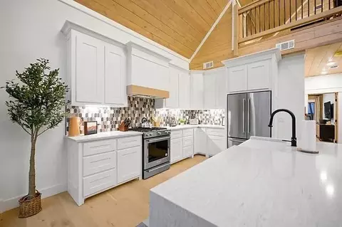 Kitchen - 36 Soft Spring Trl, Broken Bow, OK 74728 photo 2 of 2