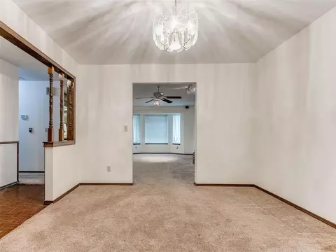 Living - 954 S Sara Rd, Tuttle, OK 73089 photo 3 of 7