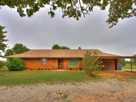 Exterior - 954 S Sara Rd, Tuttle, OK 73089 photo 3 of 15