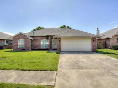 2508 Deer Chase Dr, Norman, OK 73071