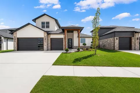 7104 NW 154th St, Edmond, OK 73013