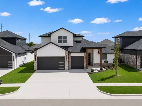 7104 NW 154th St, Edmond, OK 73013