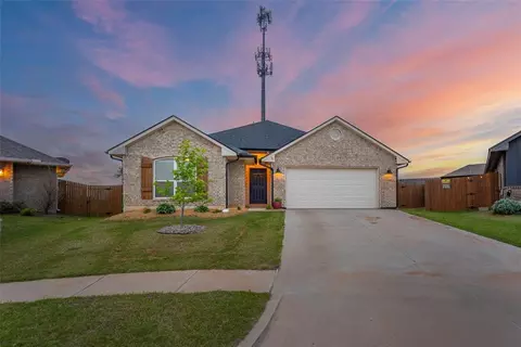 9516 NW 86th St, Yukon, OK 73099